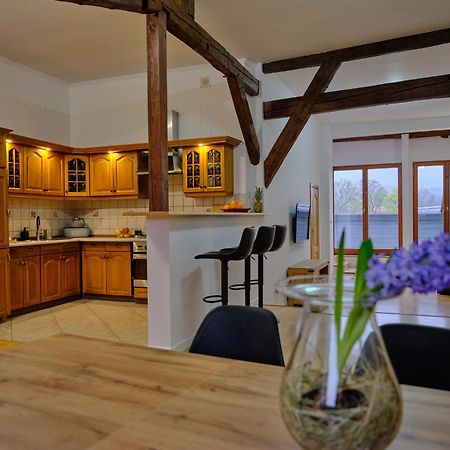Urania Apartamenty Kowary Δωμάτιο φωτογραφία