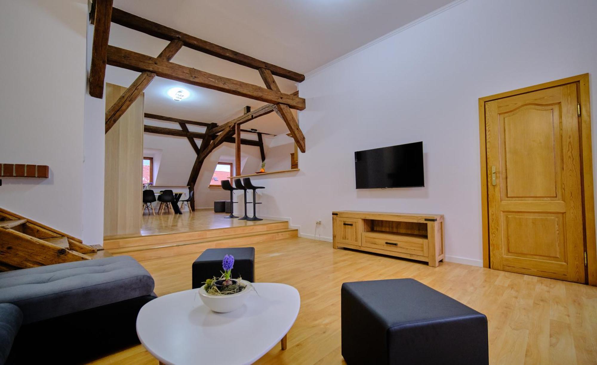 Urania Apartamenty Kowary Δωμάτιο φωτογραφία